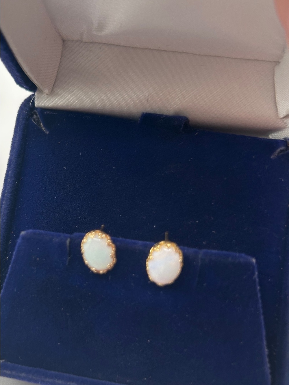 Vintage 1980 14k Gold Opal Stud Earrings - Iridescent White Opal - Picture 3 of 14